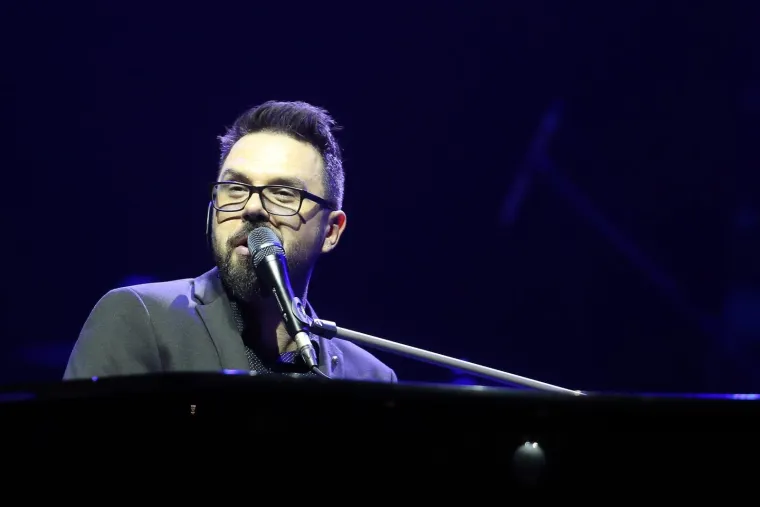 GRA&Scaron;O SPEKTAKLOM PROSLAVIO 20 GODINA KARIJERE: Preko 18.000 ljudi punim glasom pjevalo svaku pjesmu