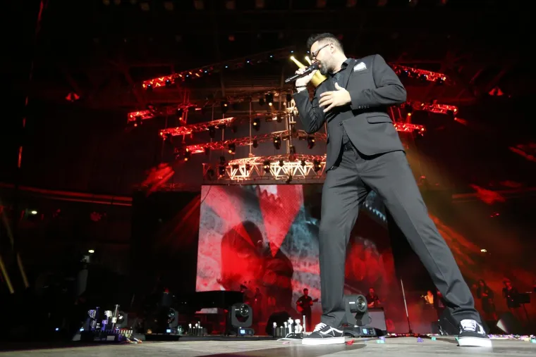 GRA&Scaron;O SPEKTAKLOM PROSLAVIO 20 GODINA KARIJERE: Preko 18.000 ljudi punim glasom pjevalo svaku pjesmu