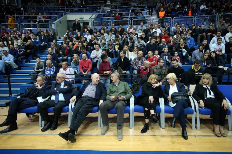 NAVIJAČI ISPUNILI TRIBINE CIBONE: Hrvatska ugostila Italiju u kvalifikacijama za SP