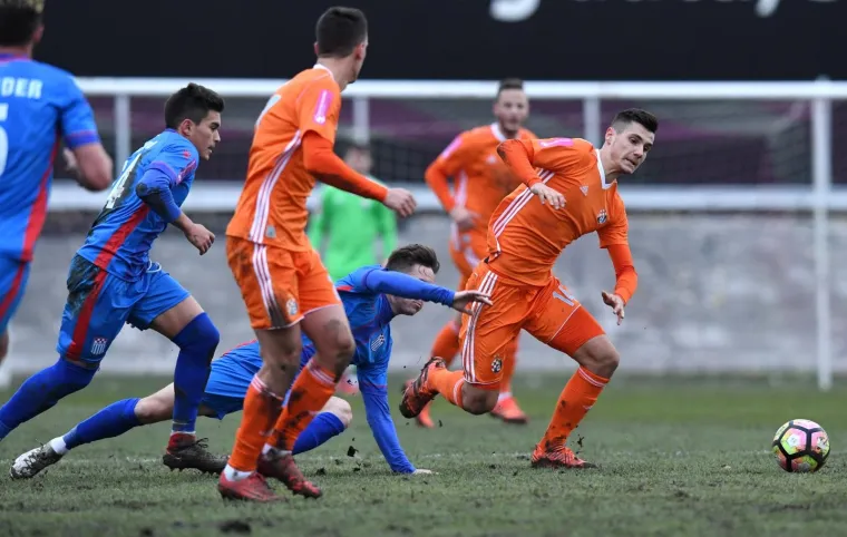 GRADSKI OBRAČUN U KRANJČEVIĆEVOJ: Dinamo protiv Rude&scaron;a u lovu na +14