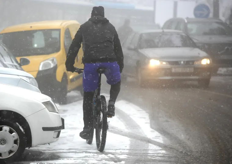 POGLEDAJTE KAKO IZGLEDA SLJEME POD DEBELIM SNJEŽNIM POKRIVAČEM: Jutros je izmjereno 18 cm