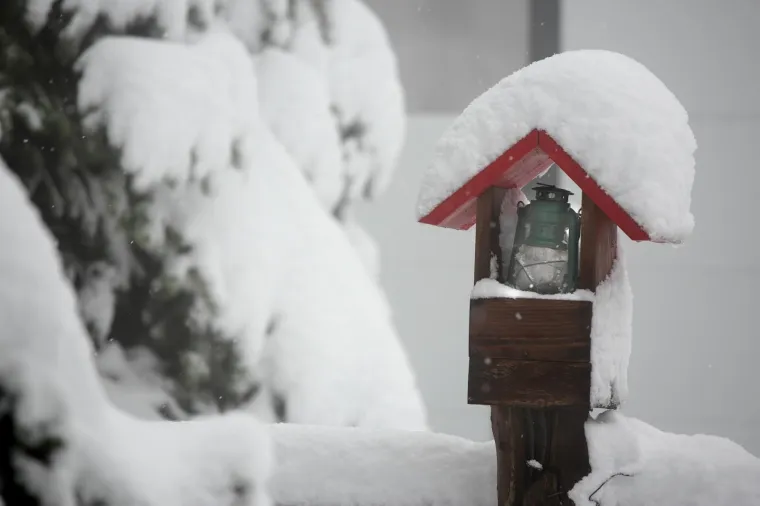 POGLEDAJTE KAKO IZGLEDA SLJEME POD DEBELIM SNJEŽNIM POKRIVAČEM: Jutros je izmjereno 18 cm