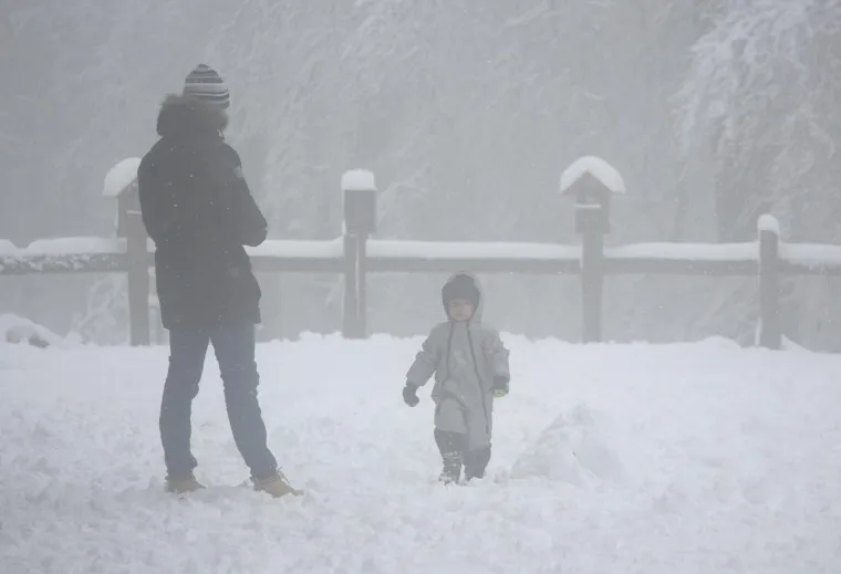 POGLEDAJTE KAKO IZGLEDA SLJEME POD DEBELIM SNJEŽNIM POKRIVAČEM: Jutros je izmjereno 18 cm