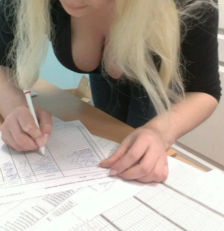 ČEKAJ, ONE TAKVE IDU VAN?! U jako, jako, seksi izdanju uhvaćene na poslu, ulici, autu...