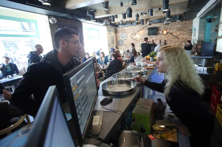Kafić u kojem vas poslužuju gluhi i nagluhi konobari: Zagreb dobio prvi Silent Caffe