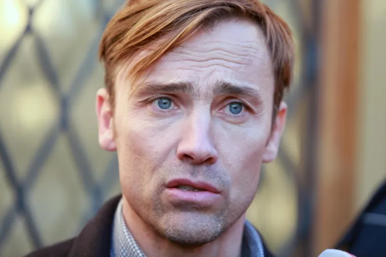 Dario &Scaron;imić kao potencijalni kandidat za predsjednika Hrvatskog nogometnog saveza danas je do&scaron;ao u Split. Zajedno sa svojim suradnicima Marijem Stanićem i Stipom Pletikosom pro&scaron;etao je Rivom, nakon čega je bio na sastanku u Savezu Splitsko-dalmatinske županije.