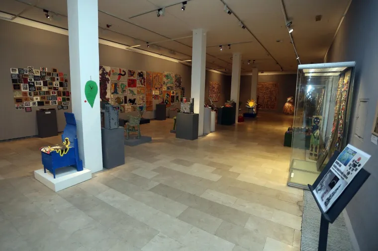 U Zagrebu otvorena izložba napu&scaron;tenih radova 'Udomi rad'