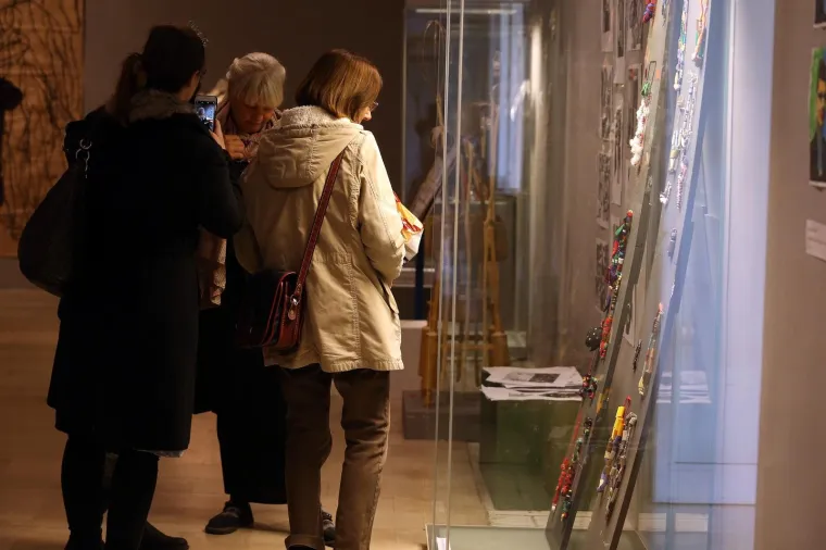 U Zagrebu otvorena izložba napu&scaron;tenih radova 'Udomi rad'