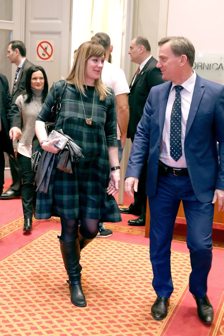 Ugledna sisačka liječnica Željka Josić ozbiljno shvaća svoju dužnost: unatoč trudnoći redovito dolazi u Sabor