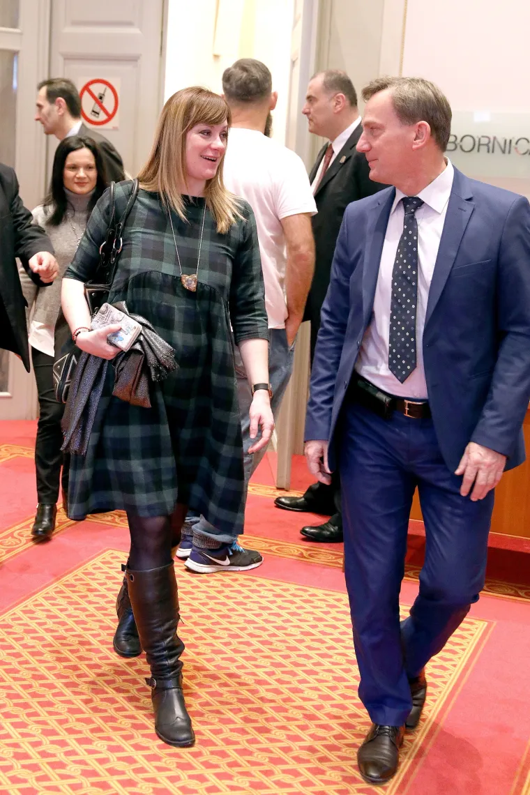 Ugledna sisačka liječnica Željka Josić ozbiljno shvaća svoju dužnost: unatoč trudnoći redovito dolazi u Sabor