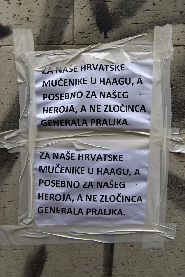 U Puli zapaljene svijeće za Slobodana Praljka i ha&scaron;ke optuženike