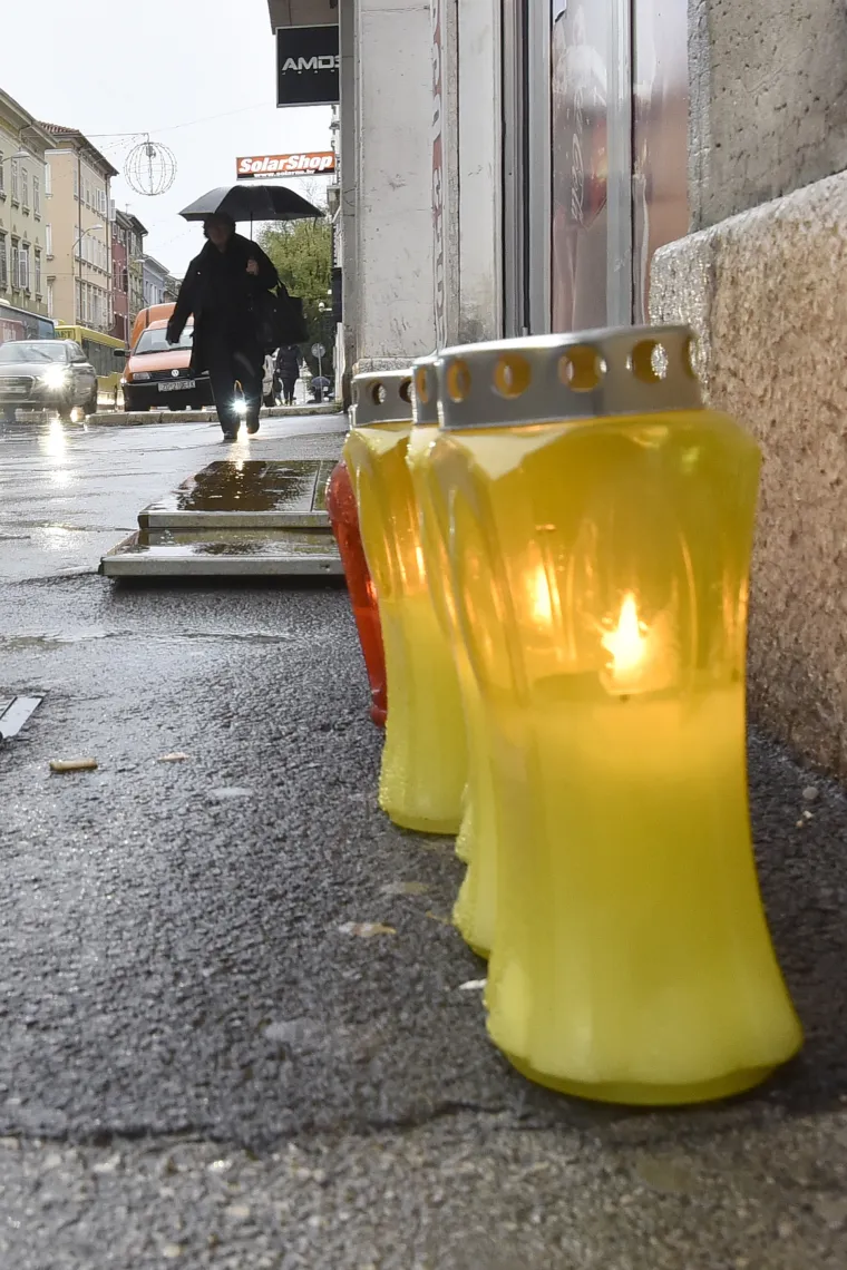 U Puli zapaljene svijeće za Slobodana Praljka i ha&scaron;ke optuženike