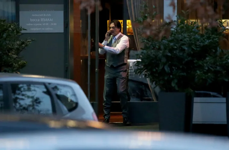 Savjetnik Dinama Zdravko Mamić i predsjednik HNK Rijeka Damir Mi&scaron;ković jučer su se sastali u zagrebačkom restoranu Bocca Marai. Za Mi&scaron;kovića mnogi ističu da bi mogao biti ključan u pogledu kandidatura za predsjednika HNS-a, funkciju za koju se bore Davor &Scaron;uker i Dario &Scaron;imić.