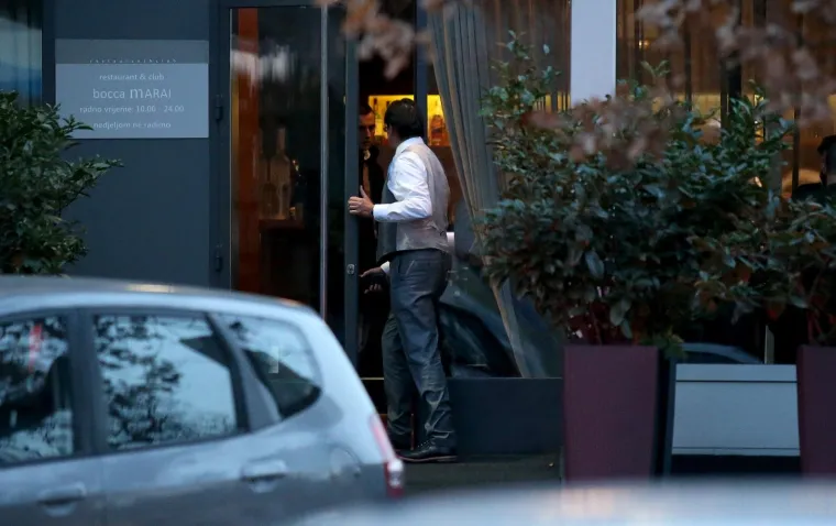 Savjetnik Dinama Zdravko Mamić i predsjednik HNK Rijeka Damir Mi&scaron;ković jučer su se sastali u zagrebačkom restoranu Bocca Marai. Za Mi&scaron;kovića mnogi ističu da bi mogao biti ključan u pogledu kandidatura za predsjednika HNS-a, funkciju za koju se bore Davor &Scaron;uker i Dario &Scaron;imić.