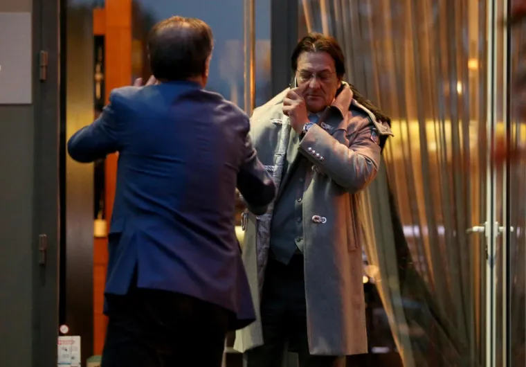 Savjetnik Dinama Zdravko Mamić i predsjednik HNK Rijeka Damir Mi&scaron;ković jučer su se sastali u zagrebačkom restoranu Bocca Marai. Za Mi&scaron;kovića mnogi ističu da bi mogao biti ključan u pogledu kandidatura za predsjednika HNS-a, funkciju za koju se bore Davor &Scaron;uker i Dario &Scaron;imić.