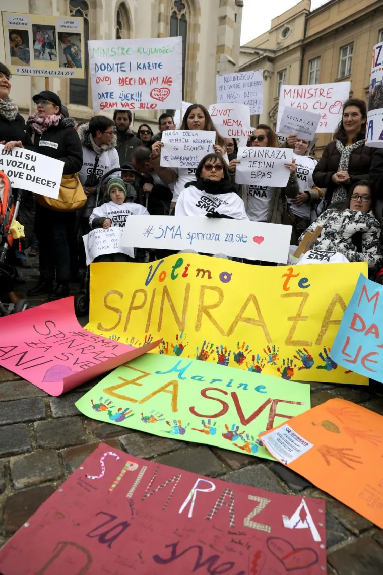 PROSVJED RODITELJA S BOLESNOM DJECOM: 'HZZO mora staviti lijek Spinrazu na listu'