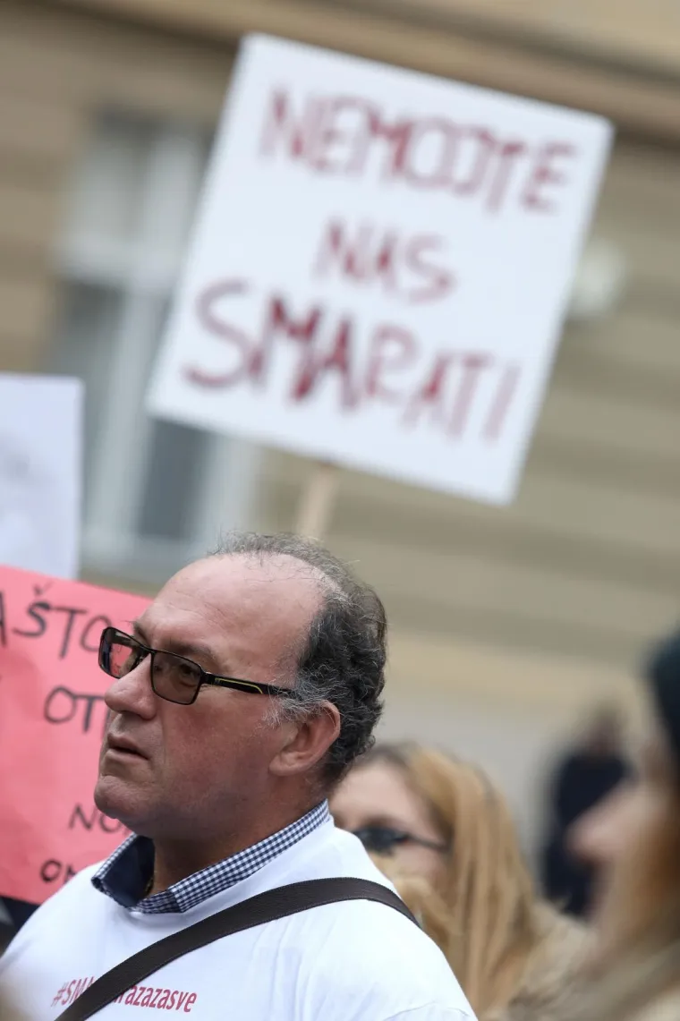 PROSVJED RODITELJA S BOLESNOM DJECOM: 'HZZO mora staviti lijek Spinrazu na listu'