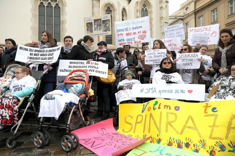 PROSVJED RODITELJA S BOLESNOM DJECOM: 'HZZO mora staviti lijek Spinrazu na listu'