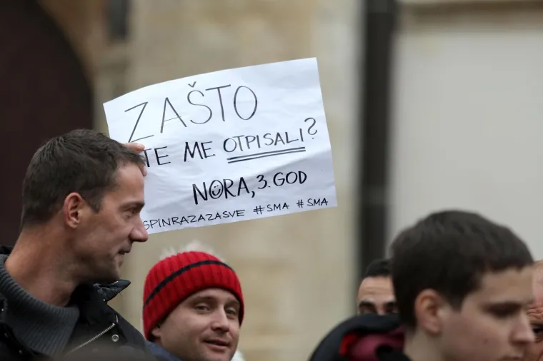 PROSVJED RODITELJA S BOLESNOM DJECOM: 'HZZO mora staviti lijek Spinrazu na listu'