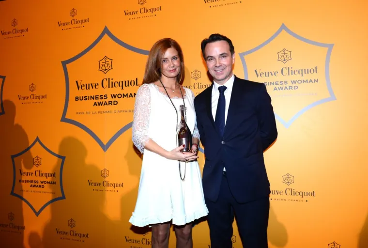 Pobjednica reg. izbora Ur&scaron;ka Sefman Sojer i Dir. market. Veuve Clicquot Thomas Bouleuc