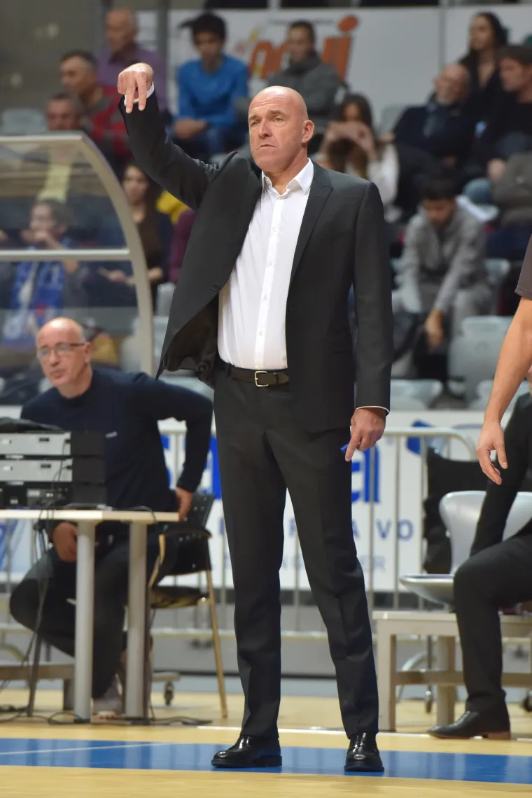 Tornado izvjesio transparent u čast Praljka: 'Ratnik ne kleči i nikoga ne moli. Generale, na svemu ti hvala'