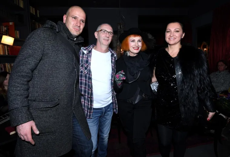 JOSIPA LISAC PROSLAVILA 50 GODINA KARIJERE I PROMOVIRALA NOVI ALBUM: Podržala je i mlađa sestra, evo kako izgleda