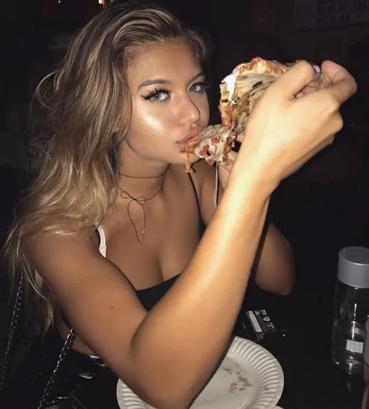 ONE STVARNO JAKO VOLE PIZZU: Vruće, dostupne i spremne za uživanje