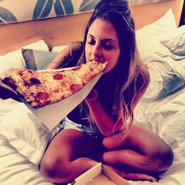 ONE STVARNO JAKO VOLE PIZZU: Vruće, dostupne i spremne za uživanje