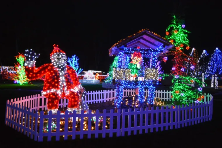 NAJSJAJNIJI ADVENT U HRVATSKOJ: Božićna priča Zlatka Salaja zabljesnula s rekordnih 2,5 milijuna lampica