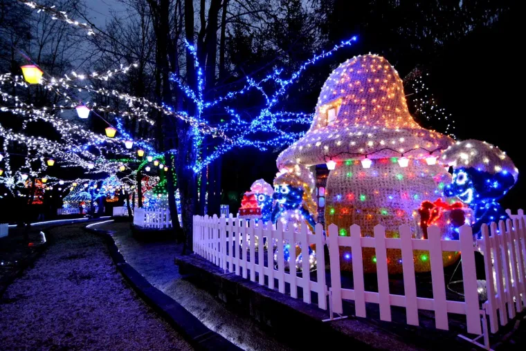 NAJSJAJNIJI ADVENT U HRVATSKOJ: Božićna priča Zlatka Salaja zabljesnula s rekordnih 2,5 milijuna lampica