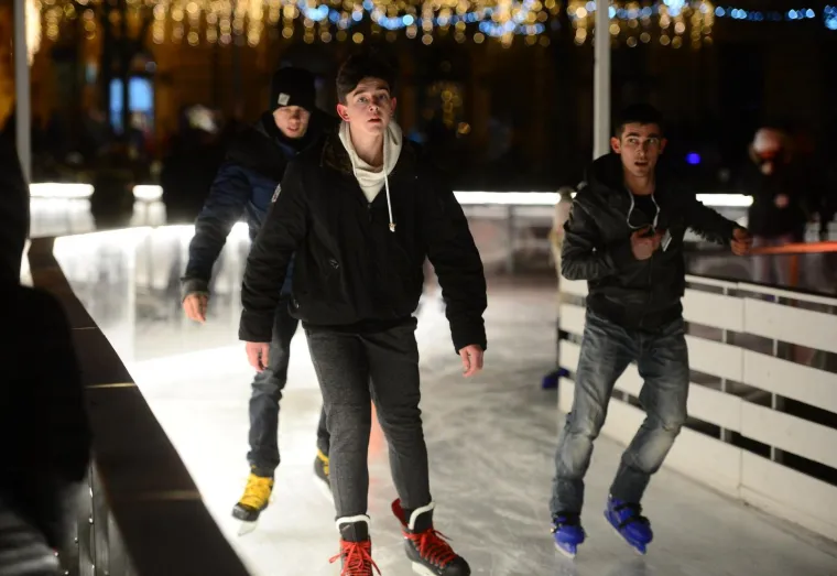 ČAROLIJA BOŽIĆA PREPLAVILA ZAGREB: Službeno je počeo Advent u metropoli, pogledajte veliku fotogaleriju