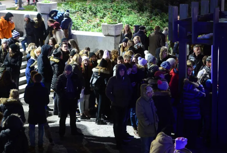 ČAROLIJA BOŽIĆA PREPLAVILA ZAGREB: Službeno je počeo Advent u metropoli, pogledajte veliku fotogaleriju