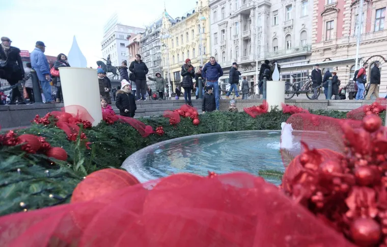 BOŽIĆNI UGOĐAJ PREUZEO ZAGREB: Ako je suditi po ovim fotografijama, čeka nas predivan Advent