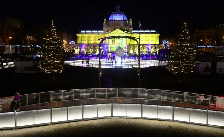 Na Trgu kralja Tomislava u Zagrebu svečano otvoren Ledeni park