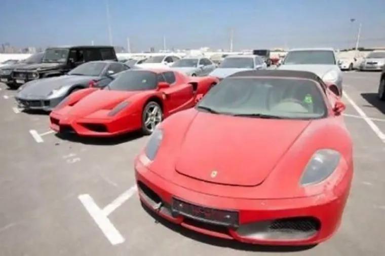 DUBAI JE GROBLJE SKUPIH AUTOMOBILA: Evo što se dogodi kada bogatašima dosade limeni ljubimci