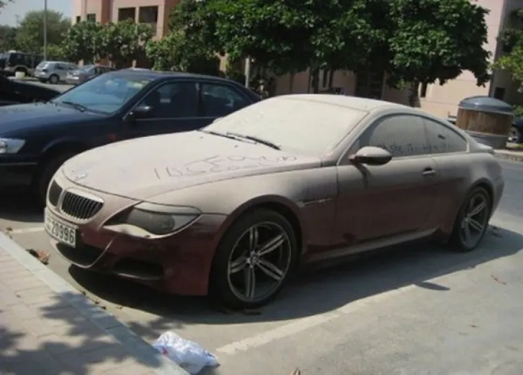 DUBAI JE GROBLJE SKUPIH AUTOMOBILA: Evo što se dogodi kada bogatašima dosade limeni ljubimci