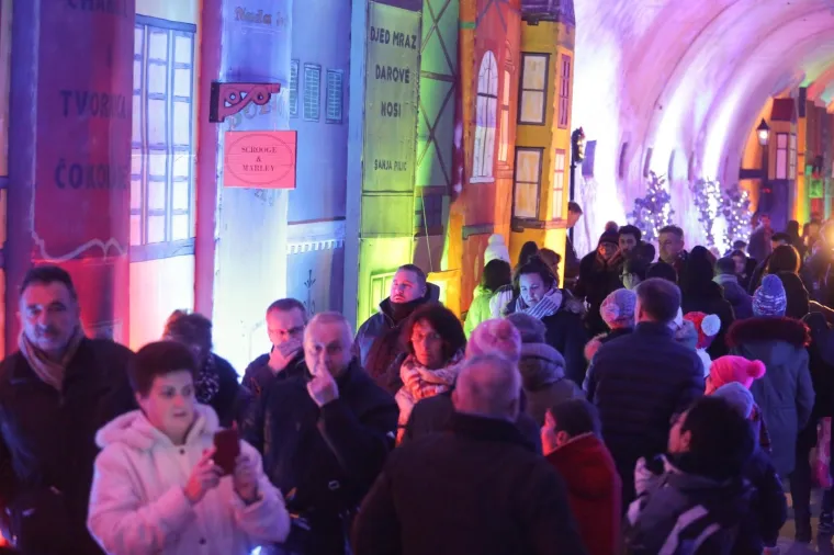 TUNEL GRIČ NIKADA NIJE IZGLEDAO OVAKO DIVNO: Pogledajte 'Ulicu kao iz doba Charlesa Dickensa'