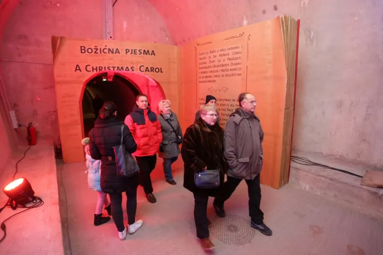 TUNEL GRIČ NIKADA NIJE IZGLEDAO OVAKO DIVNO: Pogledajte 'Ulicu kao iz doba Charlesa Dickensa'