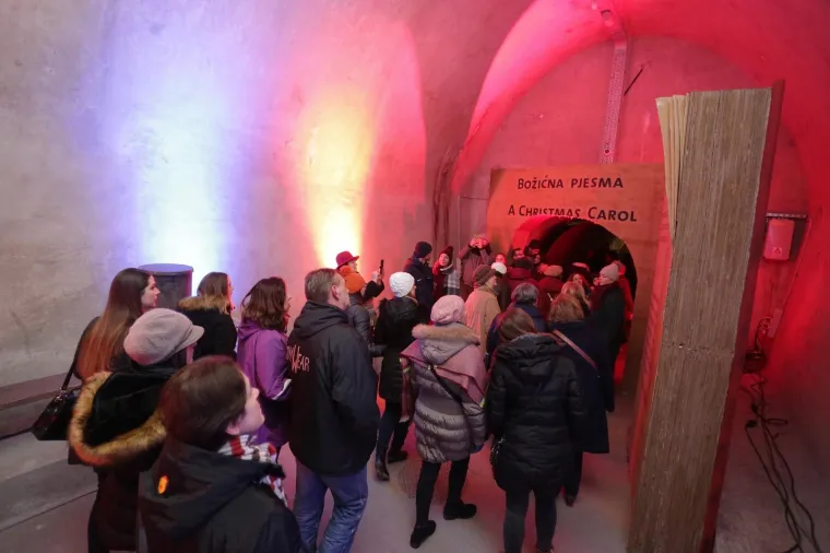TUNEL GRIČ NIKADA NIJE IZGLEDAO OVAKO DIVNO: Pogledajte 'Ulicu kao iz doba Charlesa Dickensa'