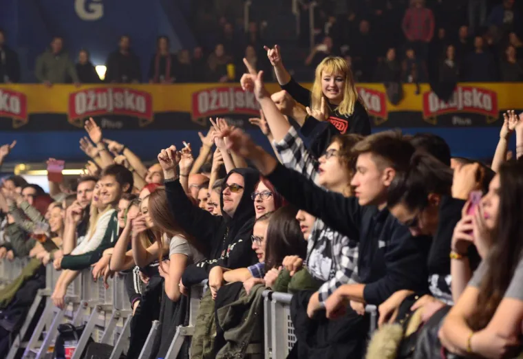 NA 13. POZITIVNOM KONCERTU ČAK PET IZVOĐAČA: Zagrebački Dom sportova okupio alternativce svih profila