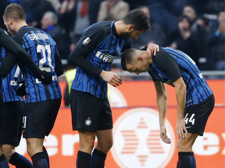 Hrvati napravili show i odveli Inter na vrh: Peri&scaron;ić zabio tri gola Chievu, Brozović asistirao