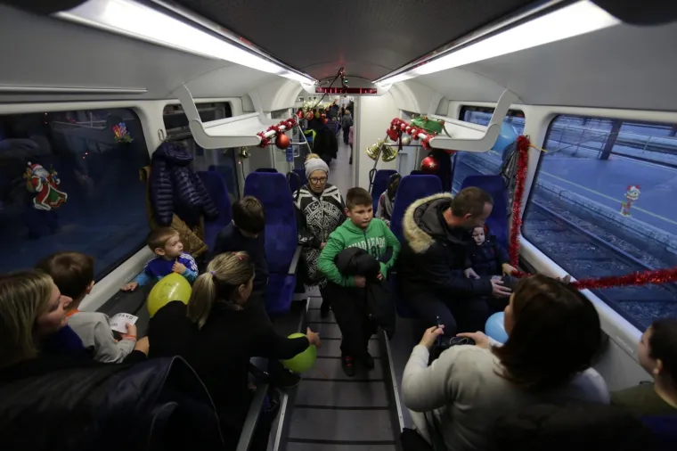 Humanitarna vožnja božićnim vlakom za djecu s invaliditetom i djecu iz domova