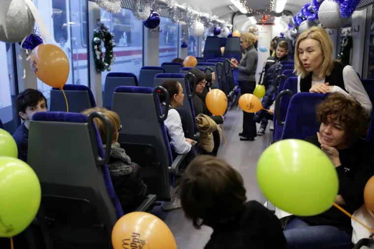 Humanitarna vožnja božićnim vlakom za djecu s invaliditetom i djecu iz domova