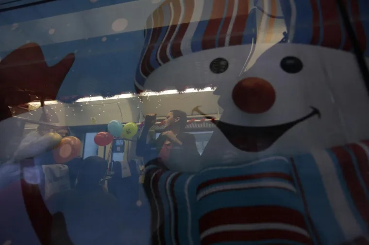 Humanitarna vožnja božićnim vlakom za djecu s invaliditetom i djecu iz domova