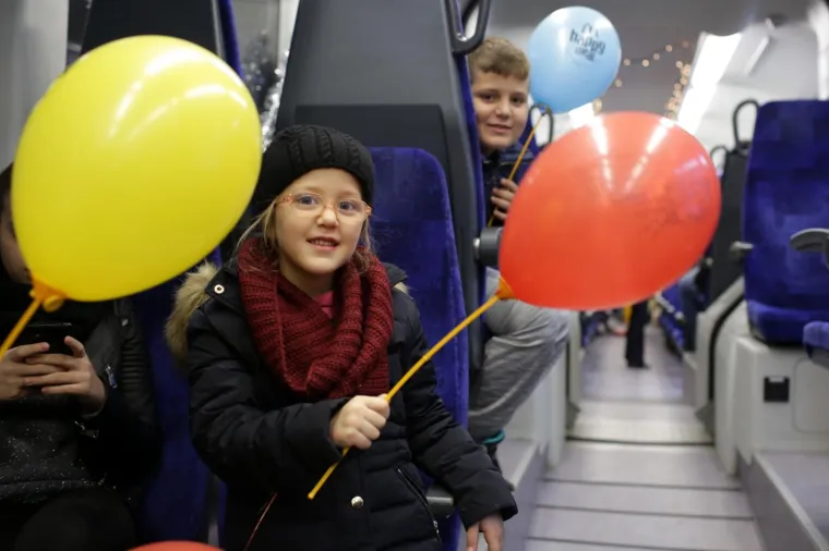 Humanitarna vožnja božićnim vlakom za djecu s invaliditetom i djecu iz domova