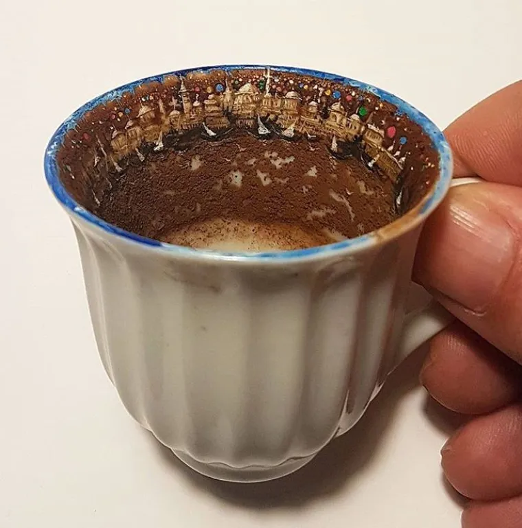 Kralj minijatura slika na kokicama, krilima insekata, vrhovima &scaron;ibica, sjemenkama i o&scaron;tricama žileta