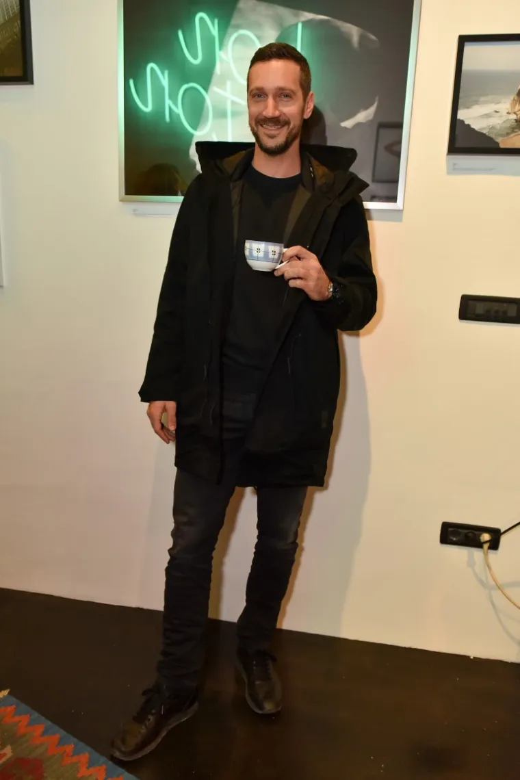 Pogledajte kako je bilo na otvorenje izložbe fotografija 'Lost in Travel' Marcelle Zanki