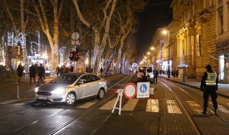 Zagreb: policija osigurava sve prilaze prema trgovima gdje se odvijaju adventska događanja