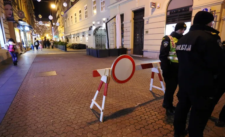 Zagreb: policija osigurava sve prilaze prema trgovima gdje se odvijaju adventska događanja
