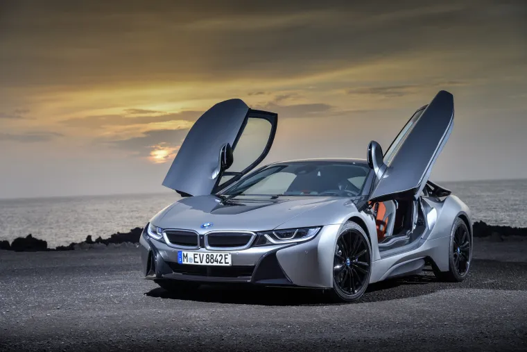 BMW PREDSTAVIO i8 COUPE I i8 ROADSTER: Pogledajte ih ovdje prije no što stignu na ceste